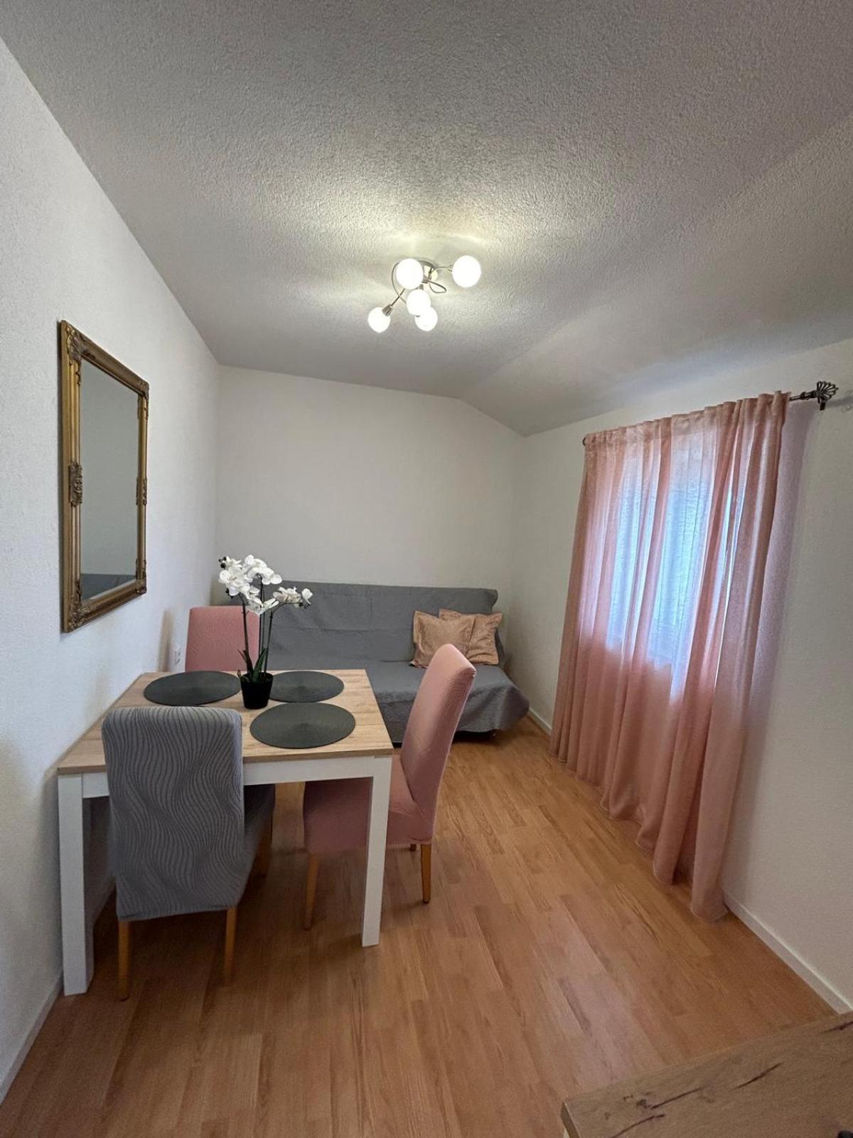Apartment Lovre Topic Baska Voda Luaran gambar
