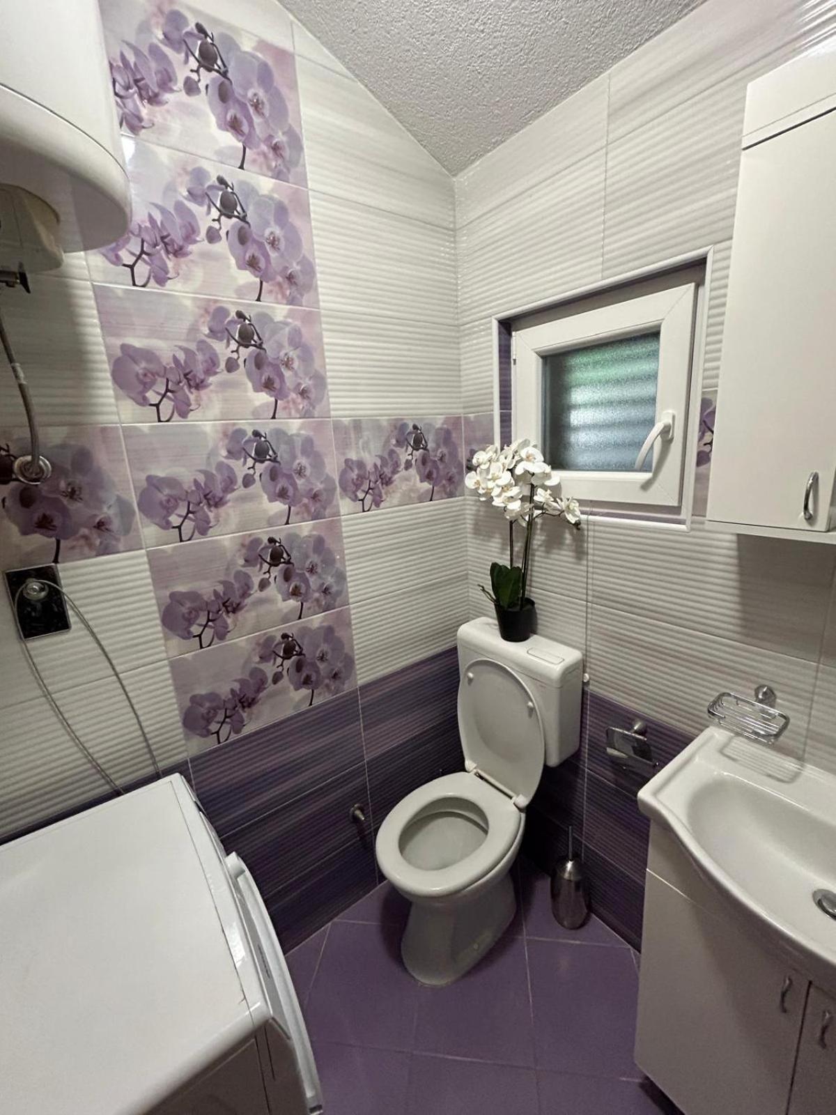 Apartment Lovre Topic Baska Voda Luaran gambar